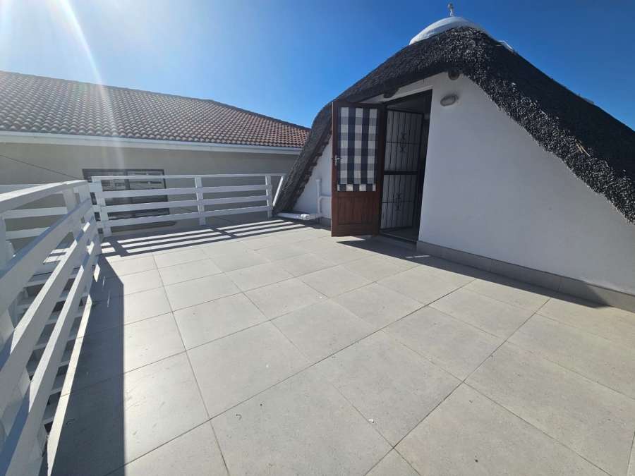 5 Bedroom Property for Sale in Stilbaai Wes Western Cape
